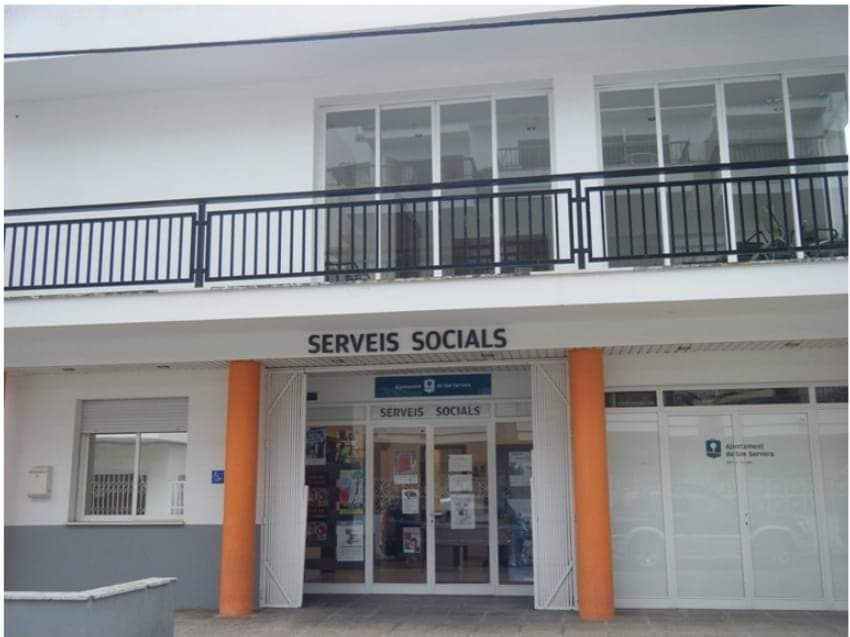 treballadora social per ajudar-vos a fer-los.